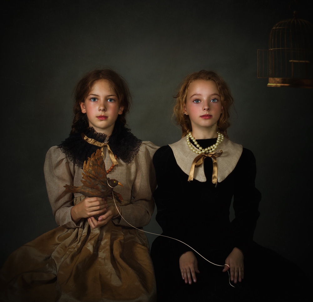 Sisters von Svetlana Melik-Nubarova