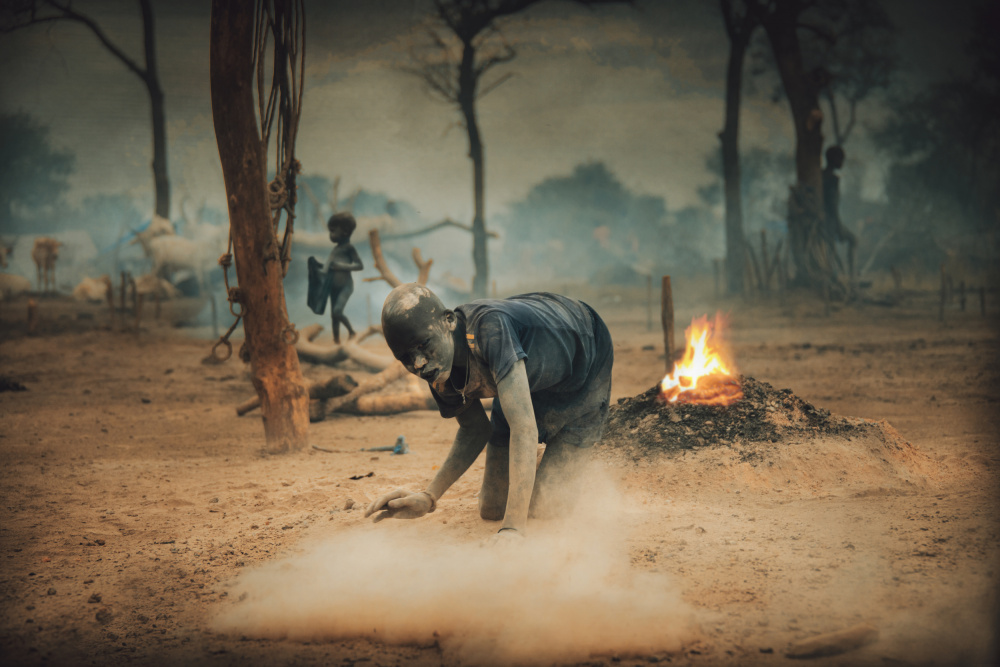 Working boy of Mundari von Svetlin Yosifov