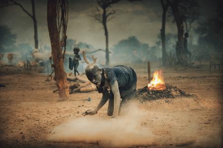 Working boy of Mundari