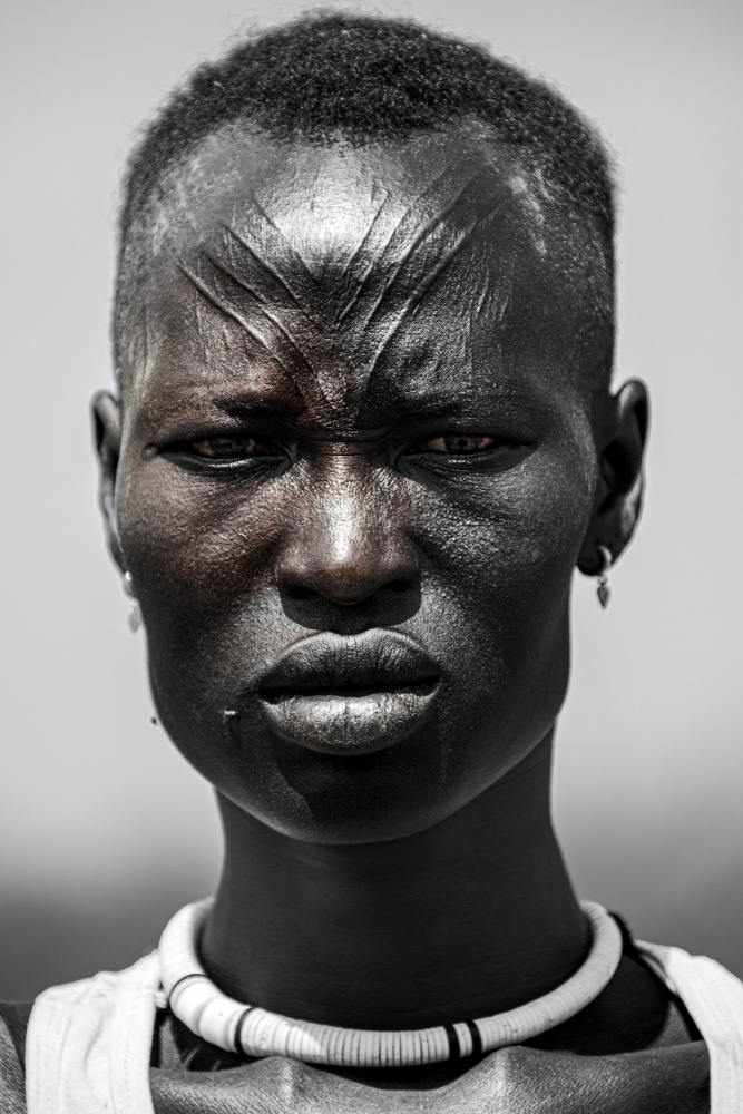 She is Mundari von Svetlin Yosifov