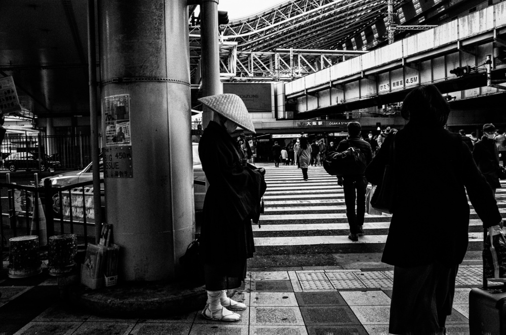 on the street corner von Takaaki Ishikura