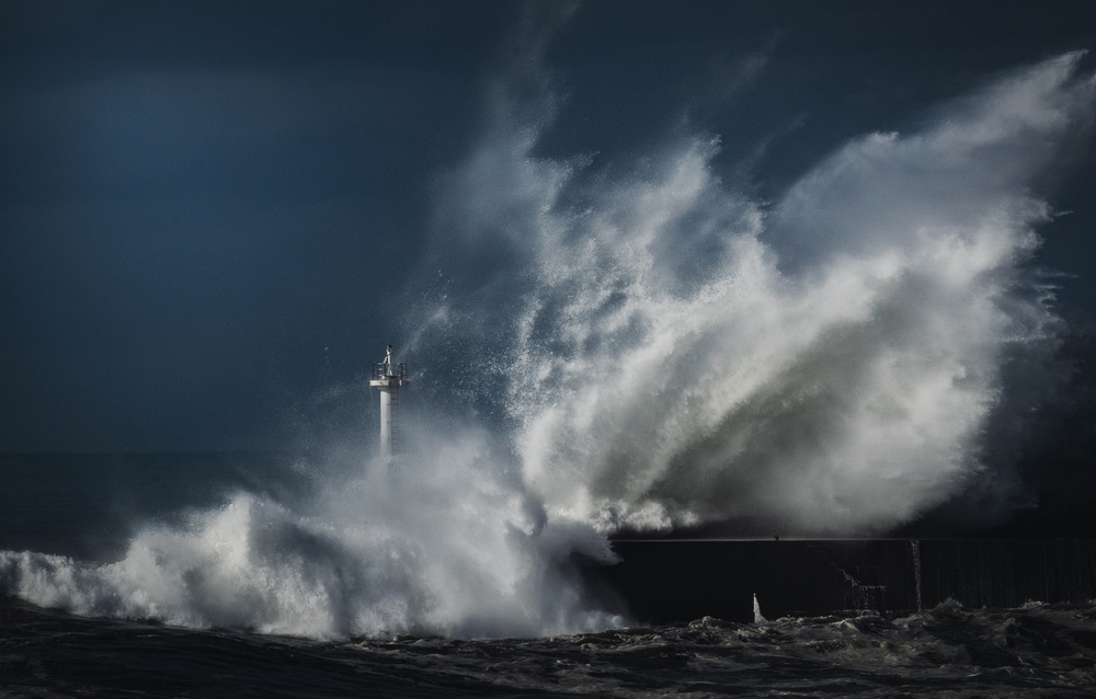 Rough waves von Takafumi Yamashita