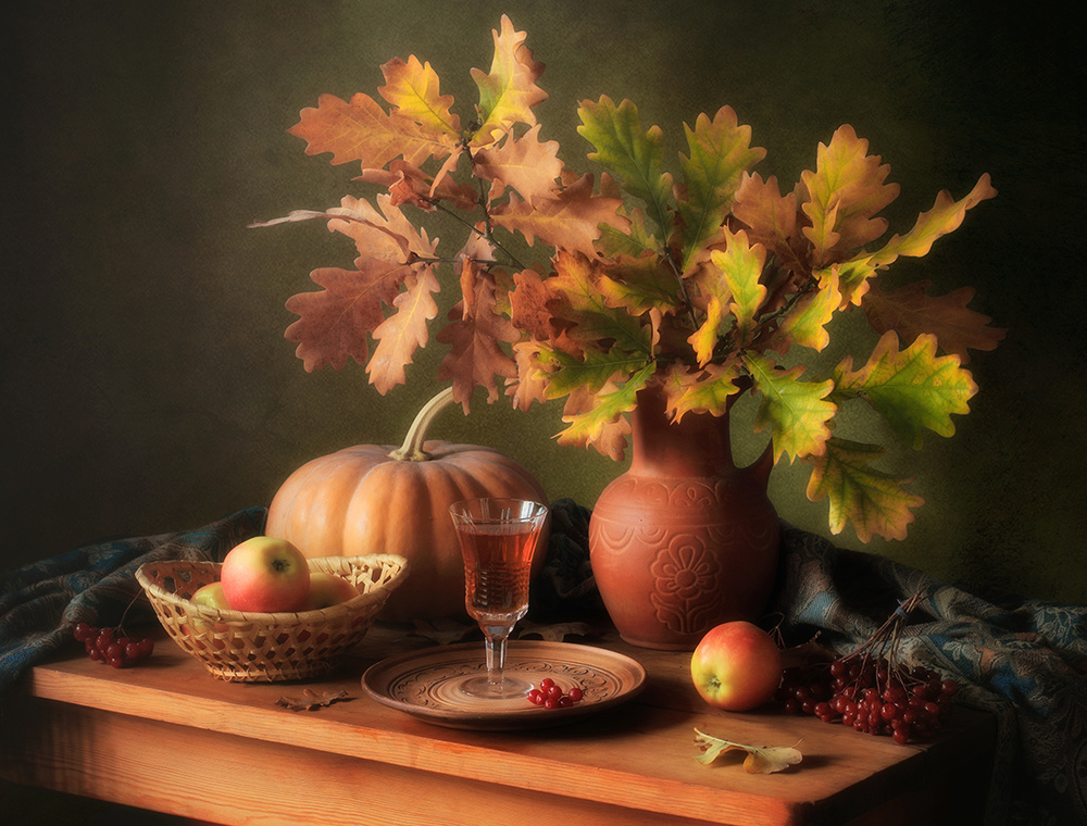 Autumn still life von Tatyana Skorokhod