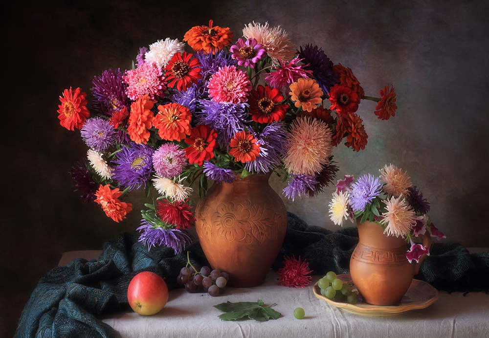 With a bouquet of asters and zinnia von Tatyana Skorokhod