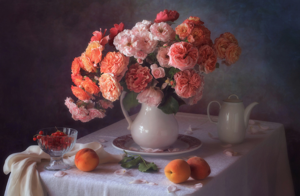 Still life with a bouquet of roses and fruits von Tatyana Skorokhod