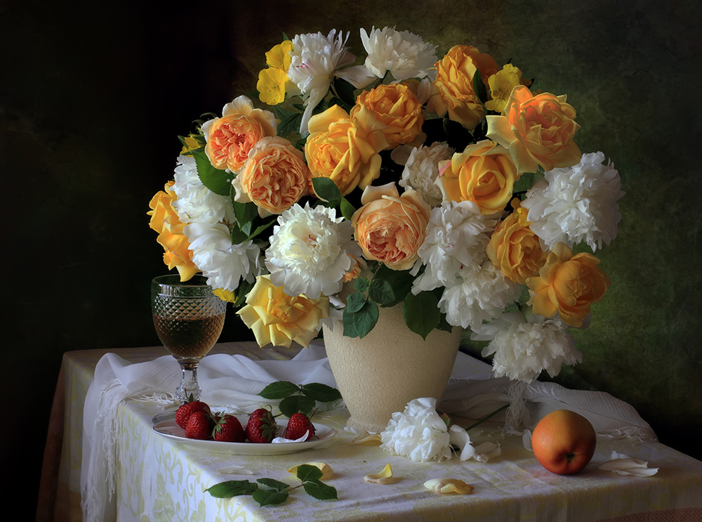 Still life with a bouquet of roses and peonies von Tatyana Skorokhod