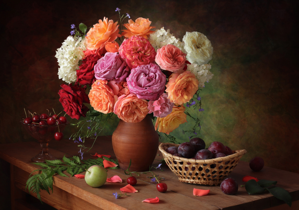 Still life with a bouquet of roses and plums von Tatyana Skorokhod