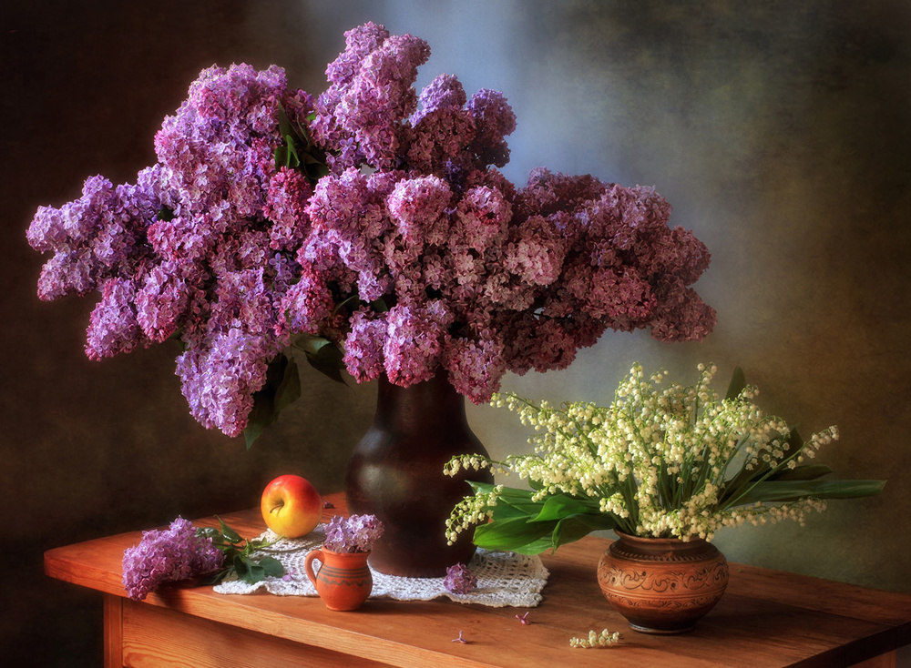 Still Life with Spring Flowers von Tatyana Skorokhod