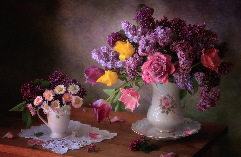 Still life with spring flowers von Tatyana Skorokhod