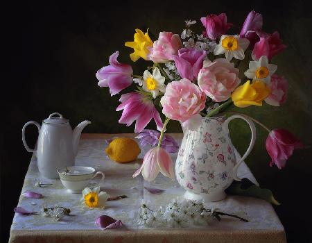 Still life with spring flowers