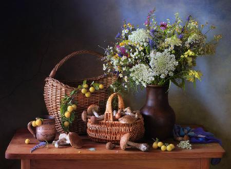 Still life with mushrooms