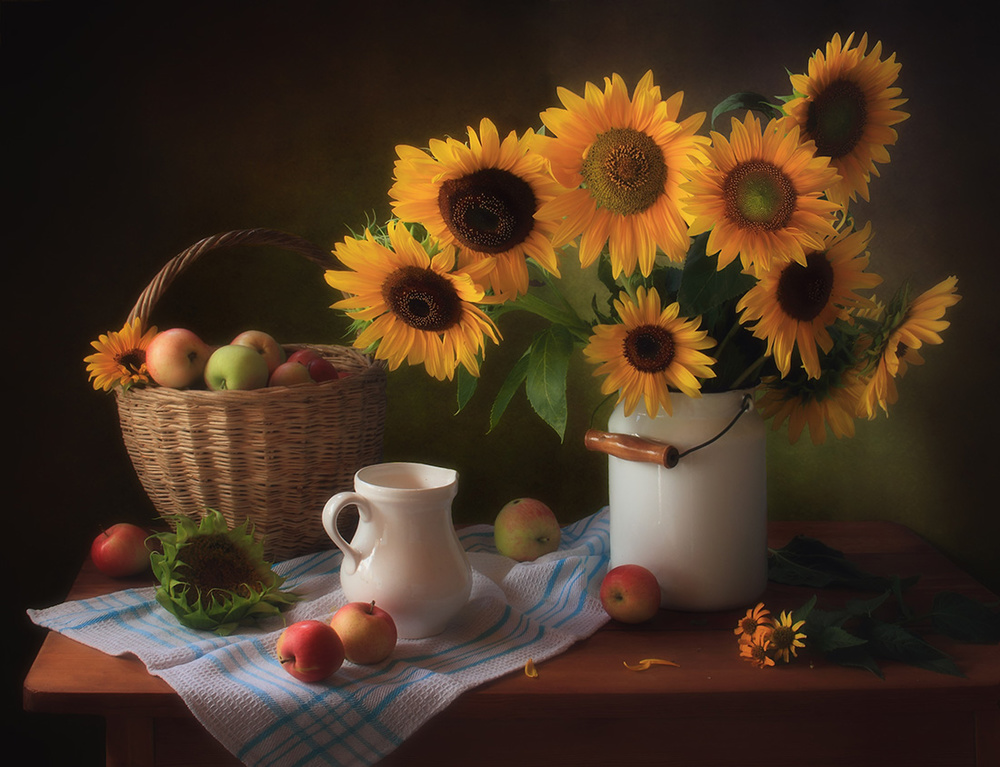 Still life with sunflowers von Tatyana Skorokhod