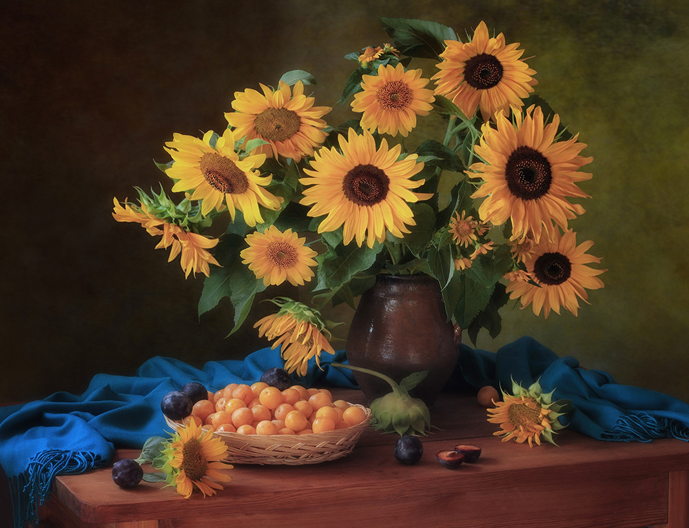 Still life with sunflowers and plums von Tatyana Skorokhod