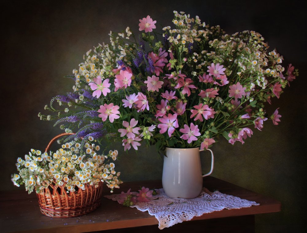 Still life with meadow flowers von Tatyana Skorokhod