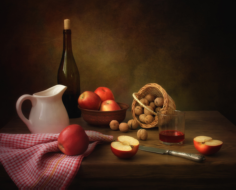 Still life with winter apples von Tatyana Skorokhod