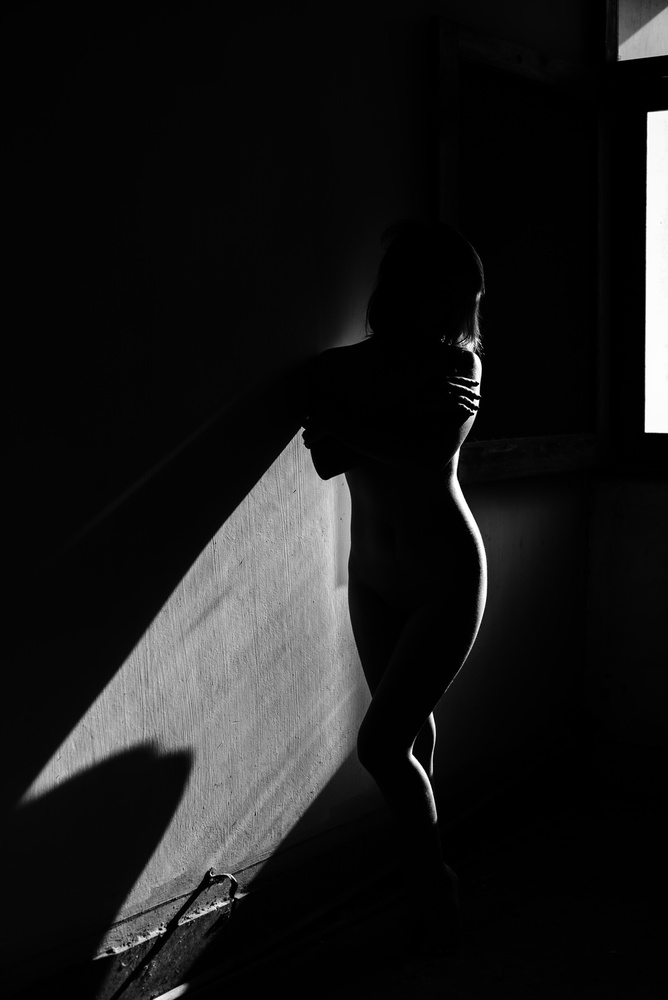 Body Light and Shadow II von Thanakorn Chai Telan