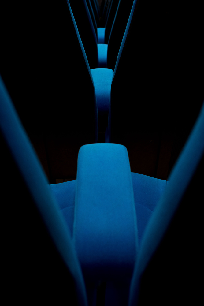 Blue armchairs von Thierry Lagandré (Transgressed Light)