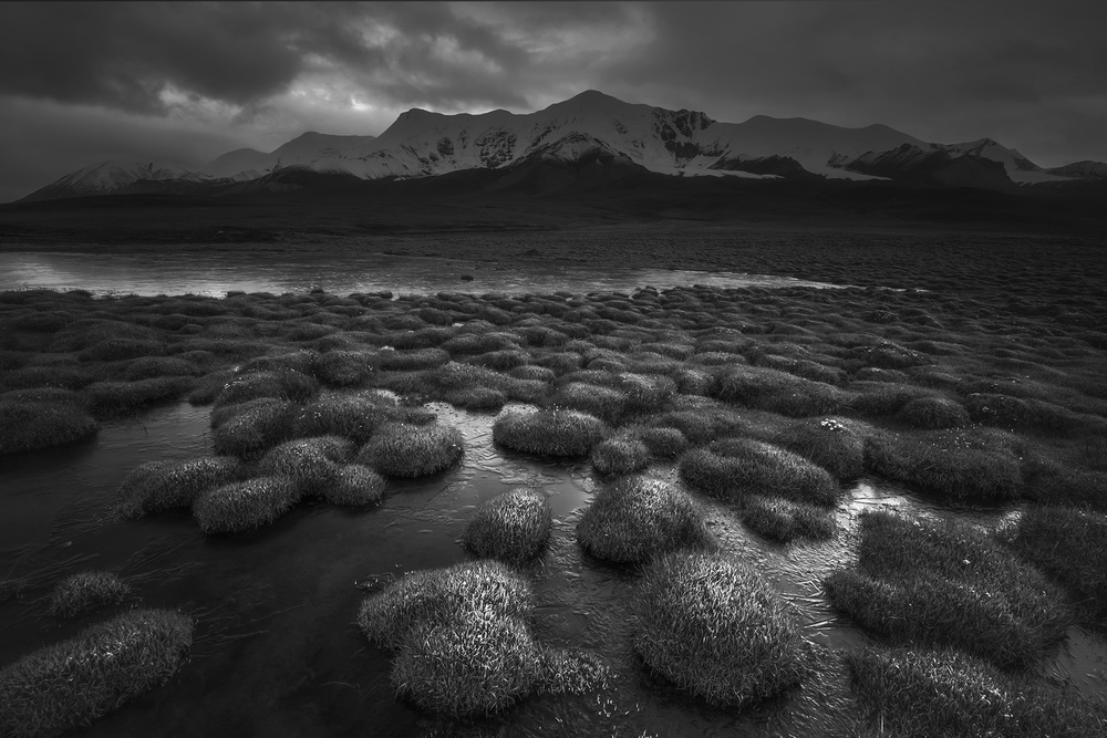 The foot of the snow mountain von TIANQI