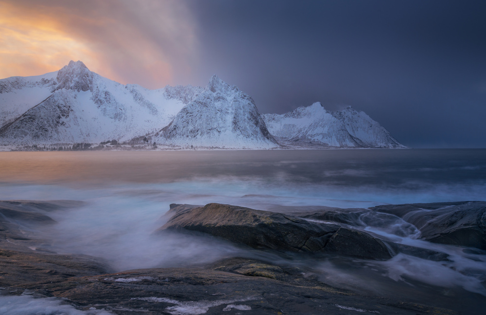 Approaching Snowstorm von Tom Meier