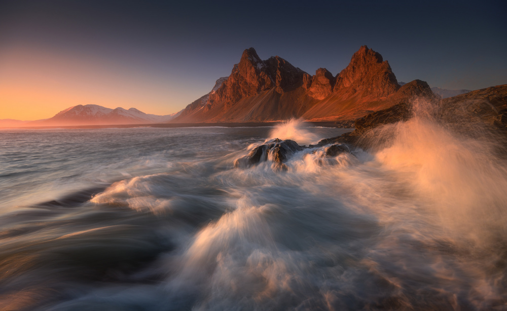 Last light on the Eystrahorn von Tomasz Rojek