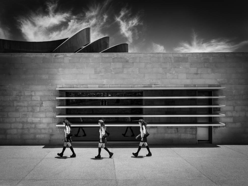 Triplets von Tomer Eliash