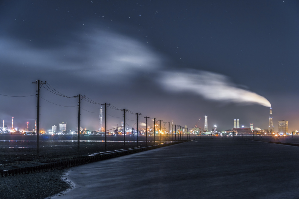 undersea power pole and factory von Tomoshi Hara