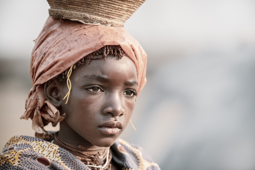 Ovanguendelengo goat herder girl from Angola von Tori E Bohn