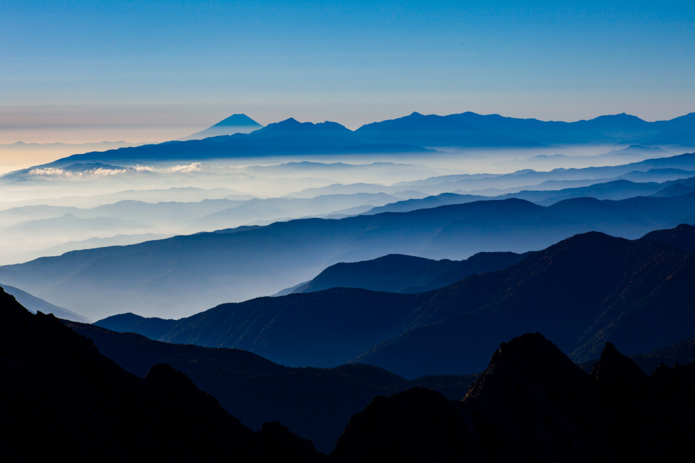 Shades of Blue von Toru Sugawara