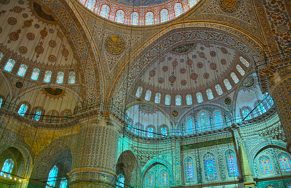 inside the mosque von TOSHIO TANEDA