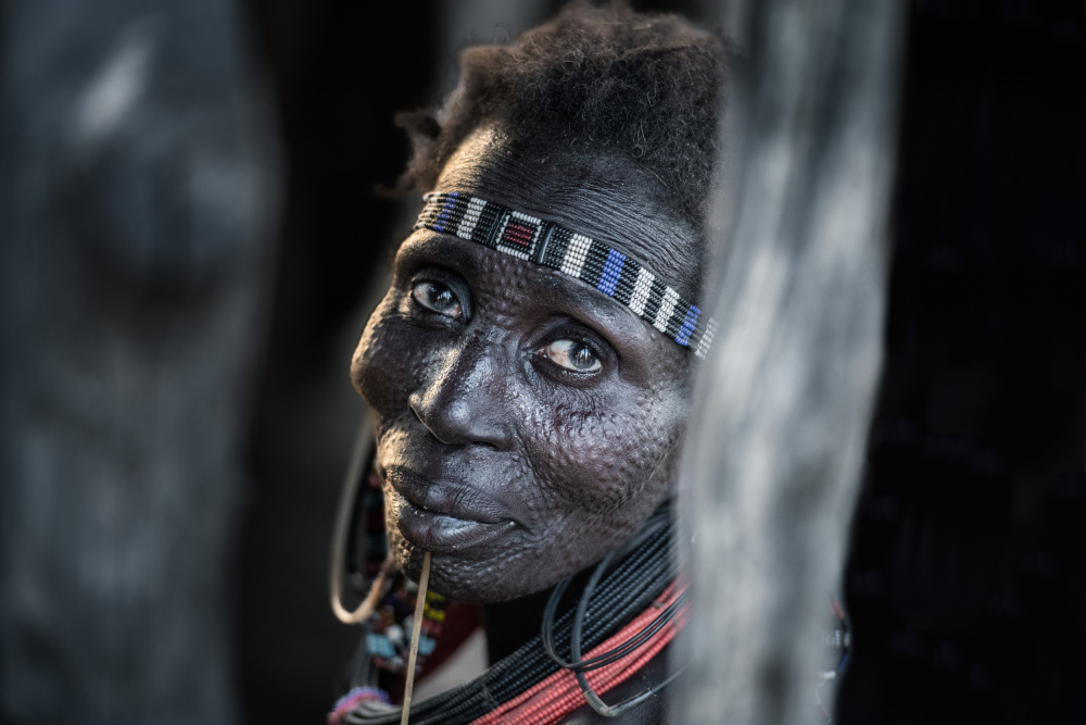 Jiye tribeswoman von Trevor Cole