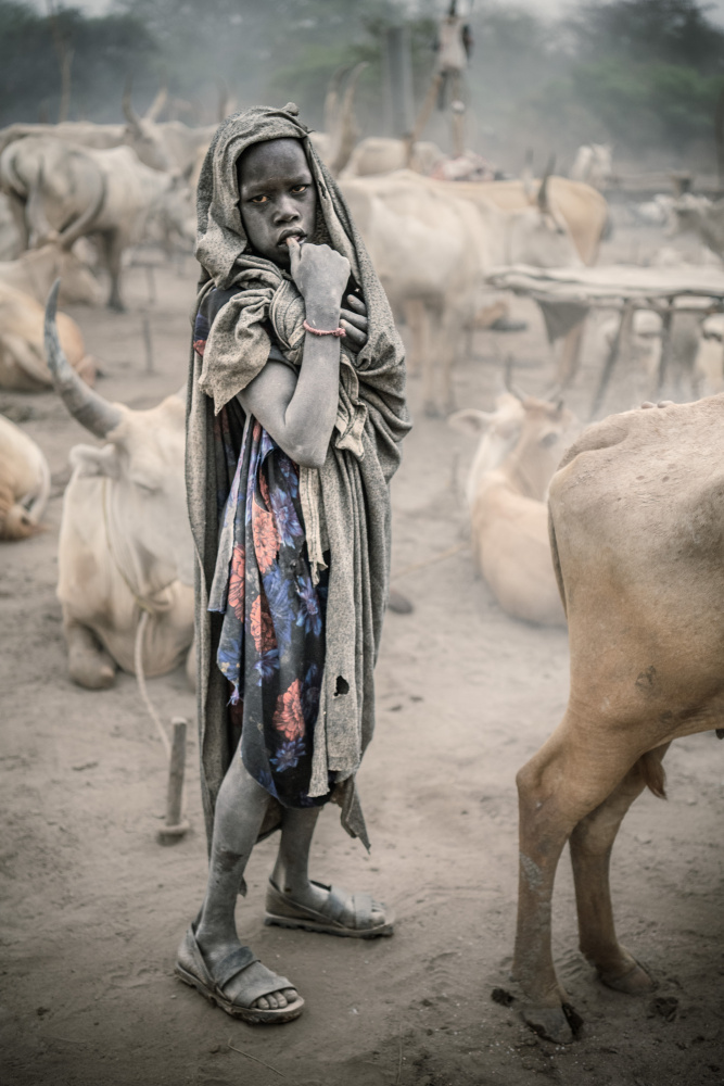 Young Mundari herder von Trevor Cole