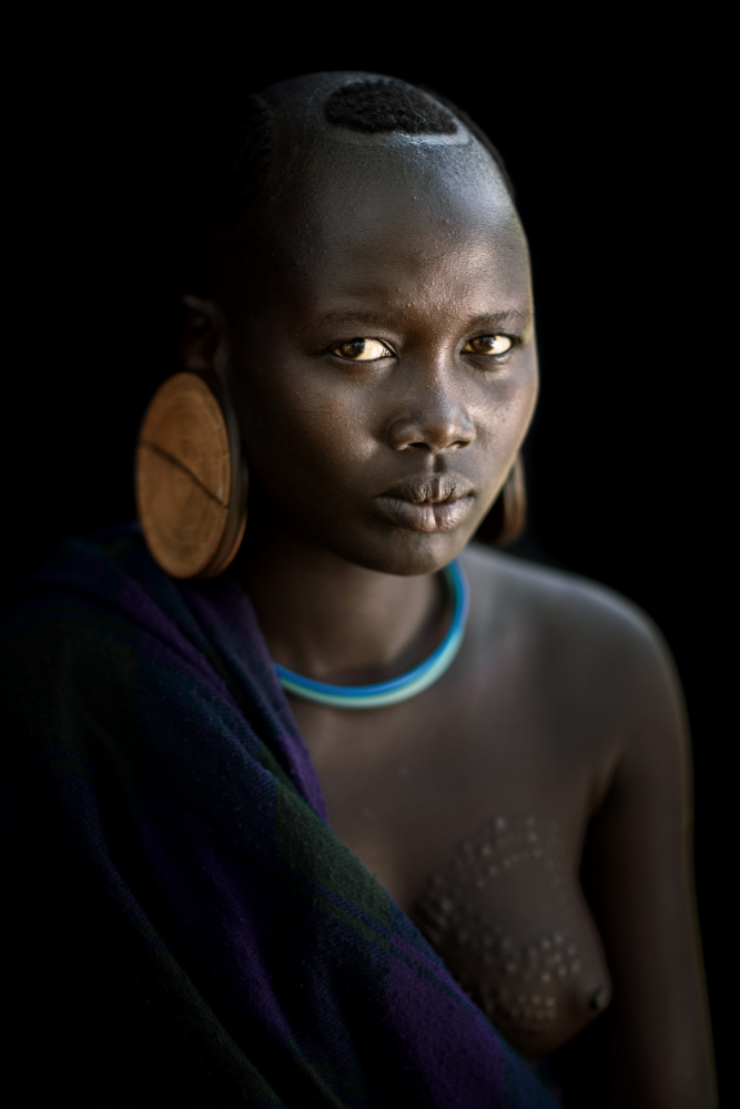 Suri tribes girl von Trevor Cole