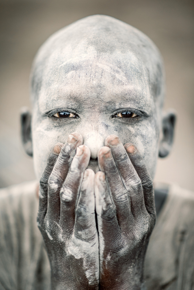 Mundari boy herder von Trevor Cole