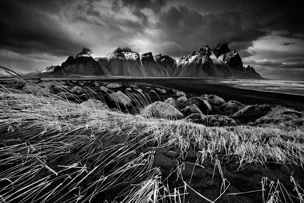 Stokksnes dunes and mountains von Trevor Cole