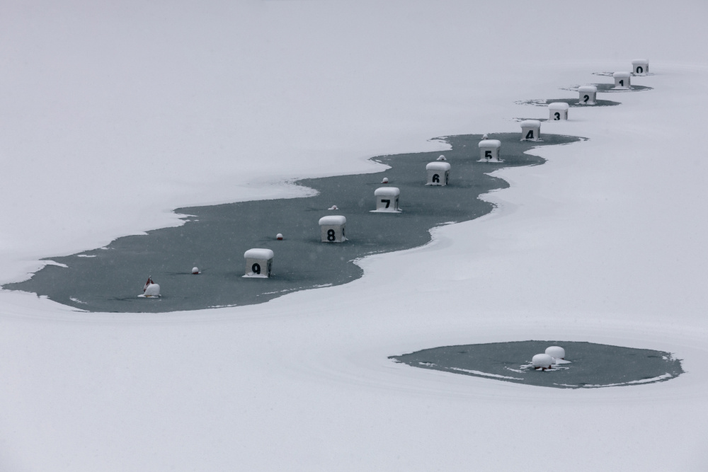 Frozen lake von Tsuneya Fujii