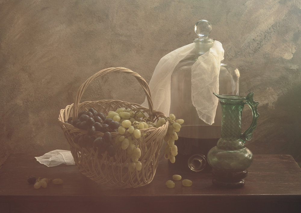 Still life with old vine von UstinaGreen