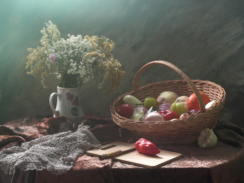 Still life with vegetable basket von UstinaGreen