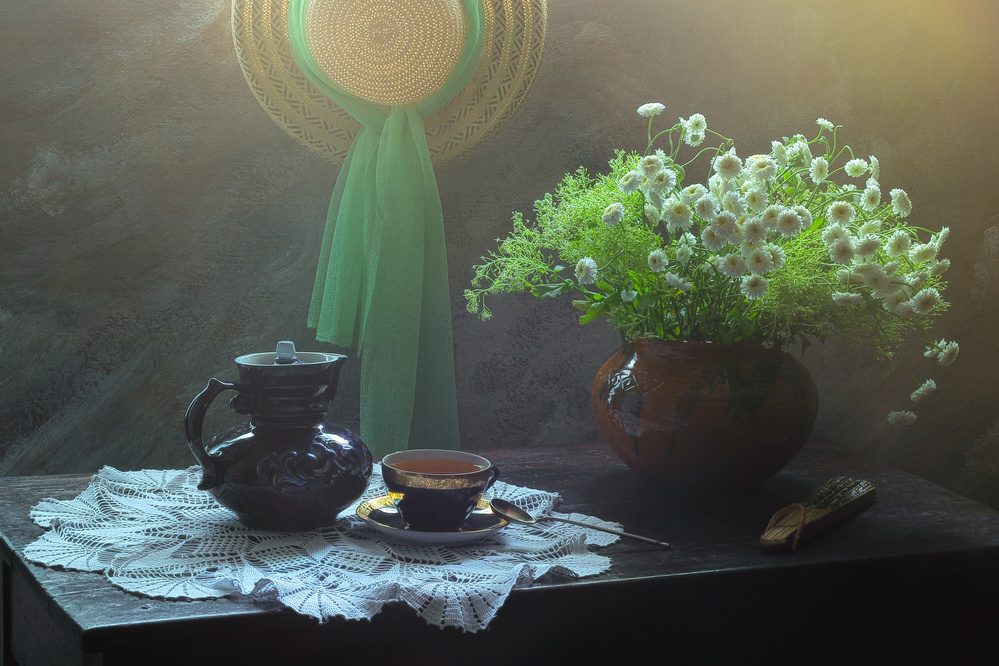 Still Life with Hat von UstinaGreen