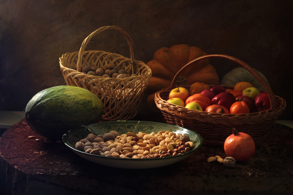 Still Life With Nutz and Fruits von UstinaGreen