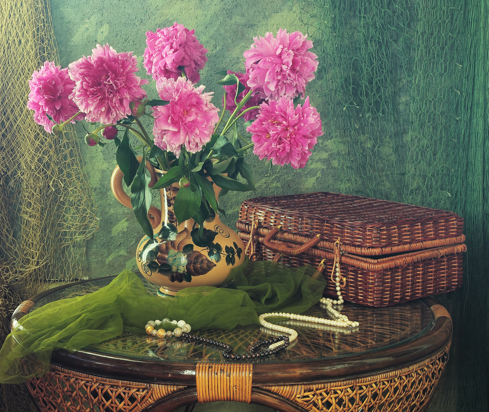 still life with Peonies-1807 von UstinaGreen