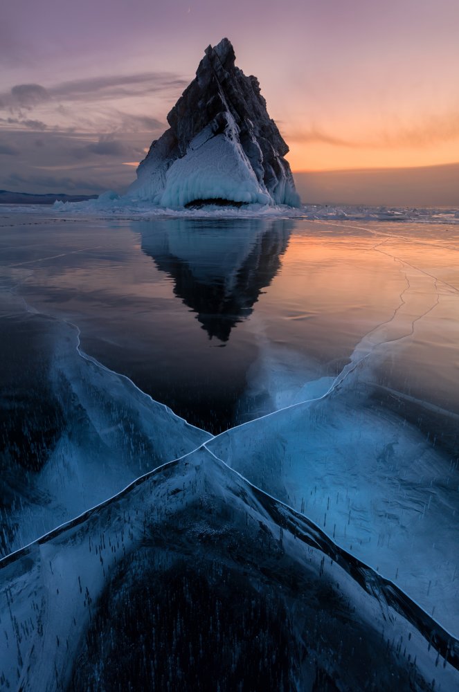 The geometry of the lake Baikal von Valeriy Shcherbina