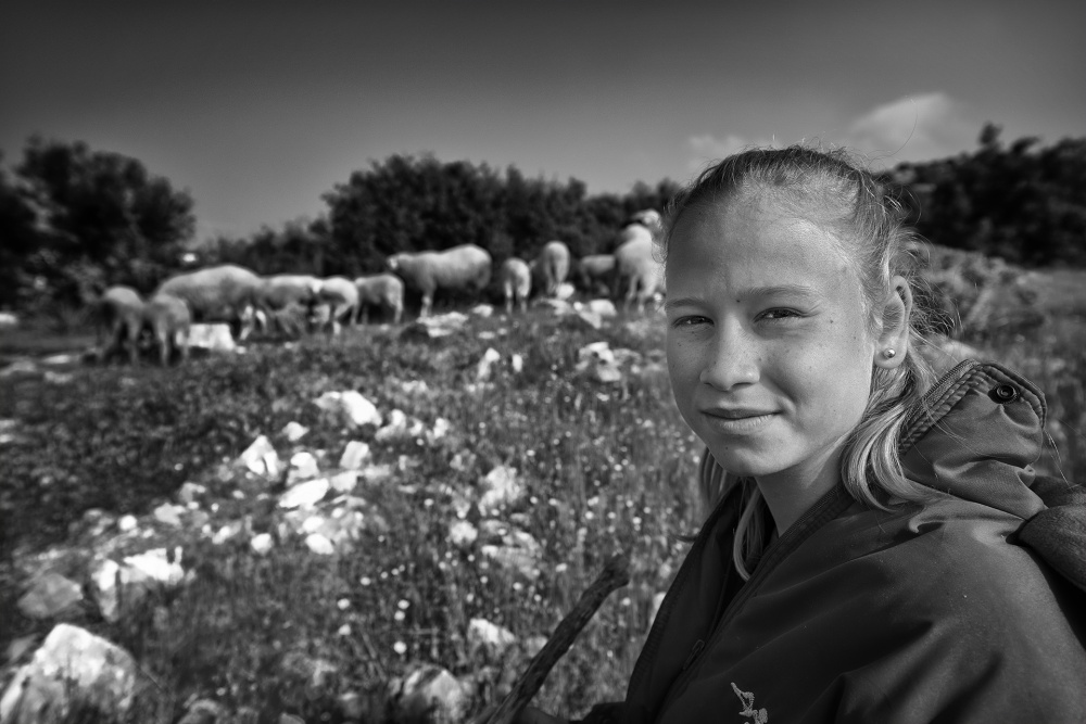 Shepherdess von Veli Aydogdu