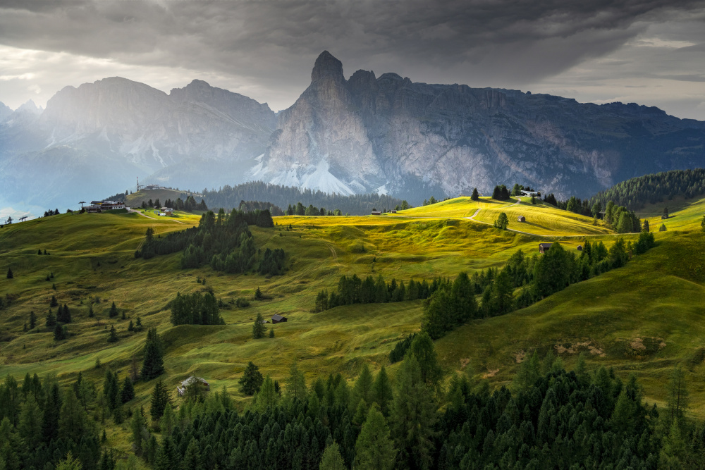 Light show on the plateau von Vio Oprea