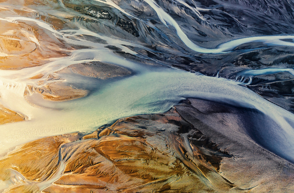 Natures Artistry: Glacier Rivers at Dusk von Wei (David) Dai