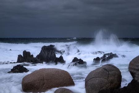 The bombarding waves