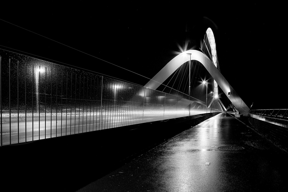 The bridge in the rain. von Wilma Wijers Smeets