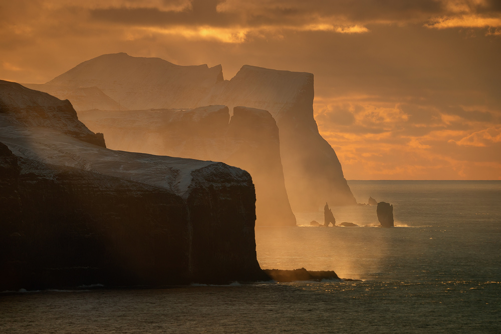 Faroe cliffs von Wojciech Kruczynski