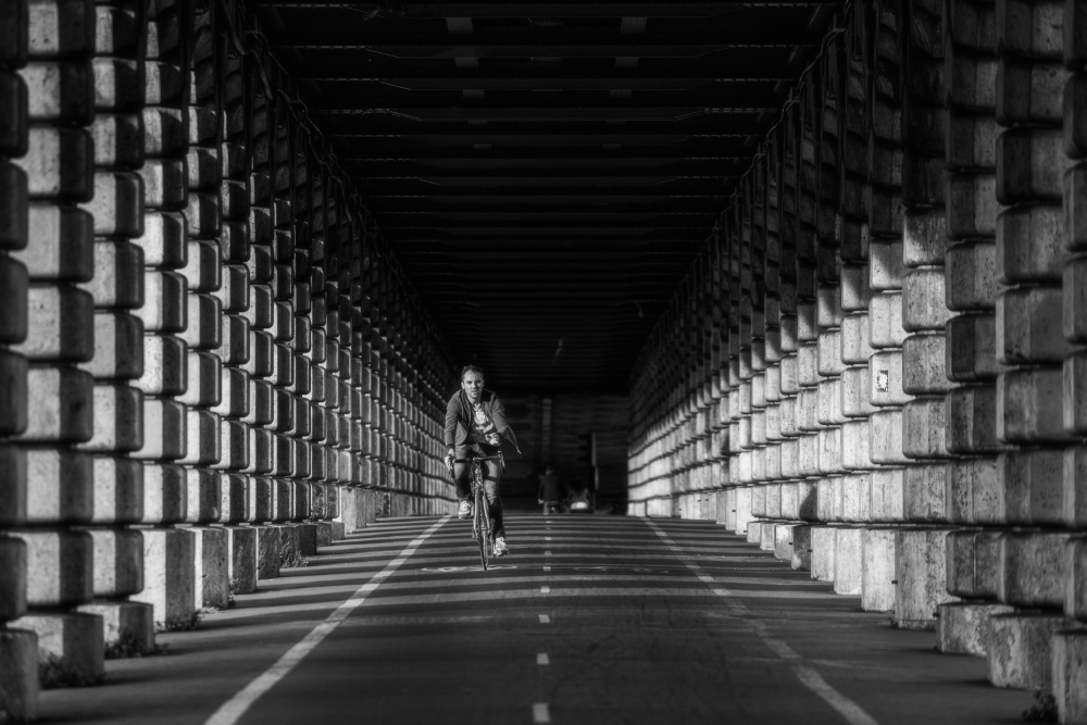 A cyclist von Xiangshu LEI