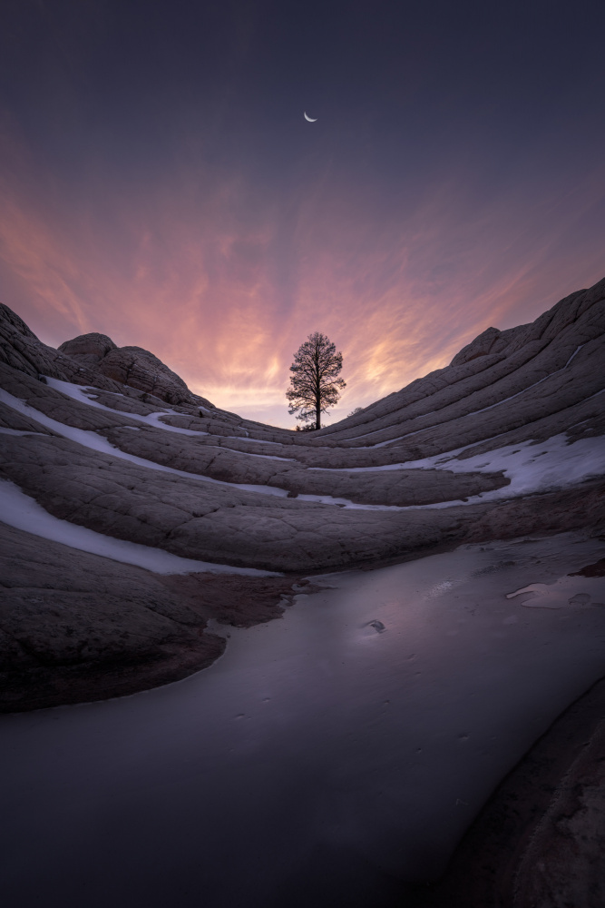 Night falls. von Xiaopeng Guan