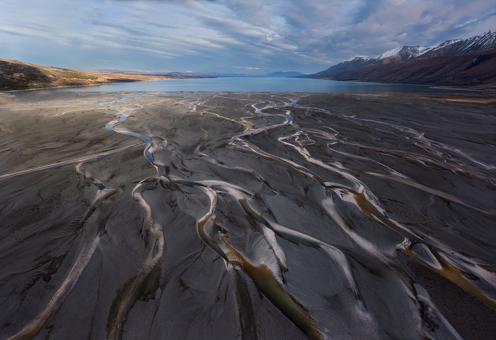 Braided River von Yan Zhang